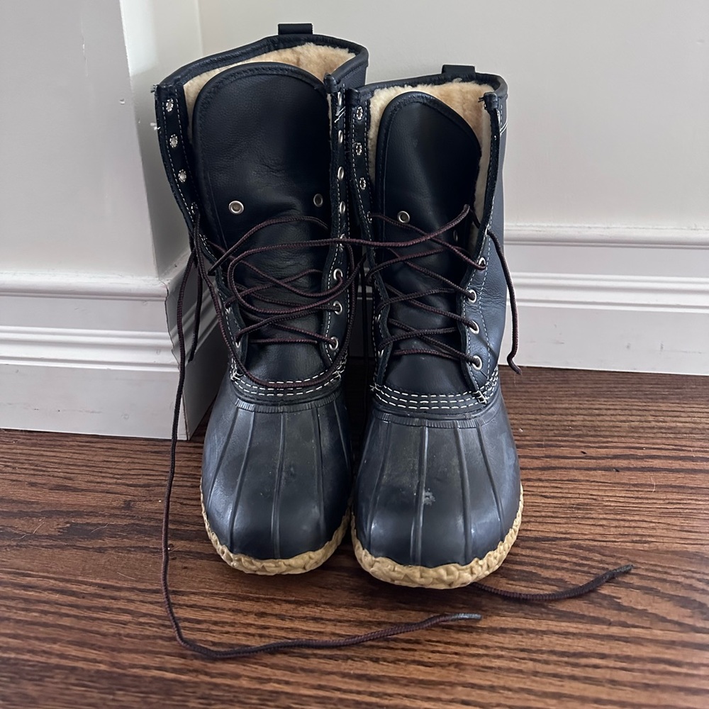 Shearling 10” Bean Boot - Women’s size 9